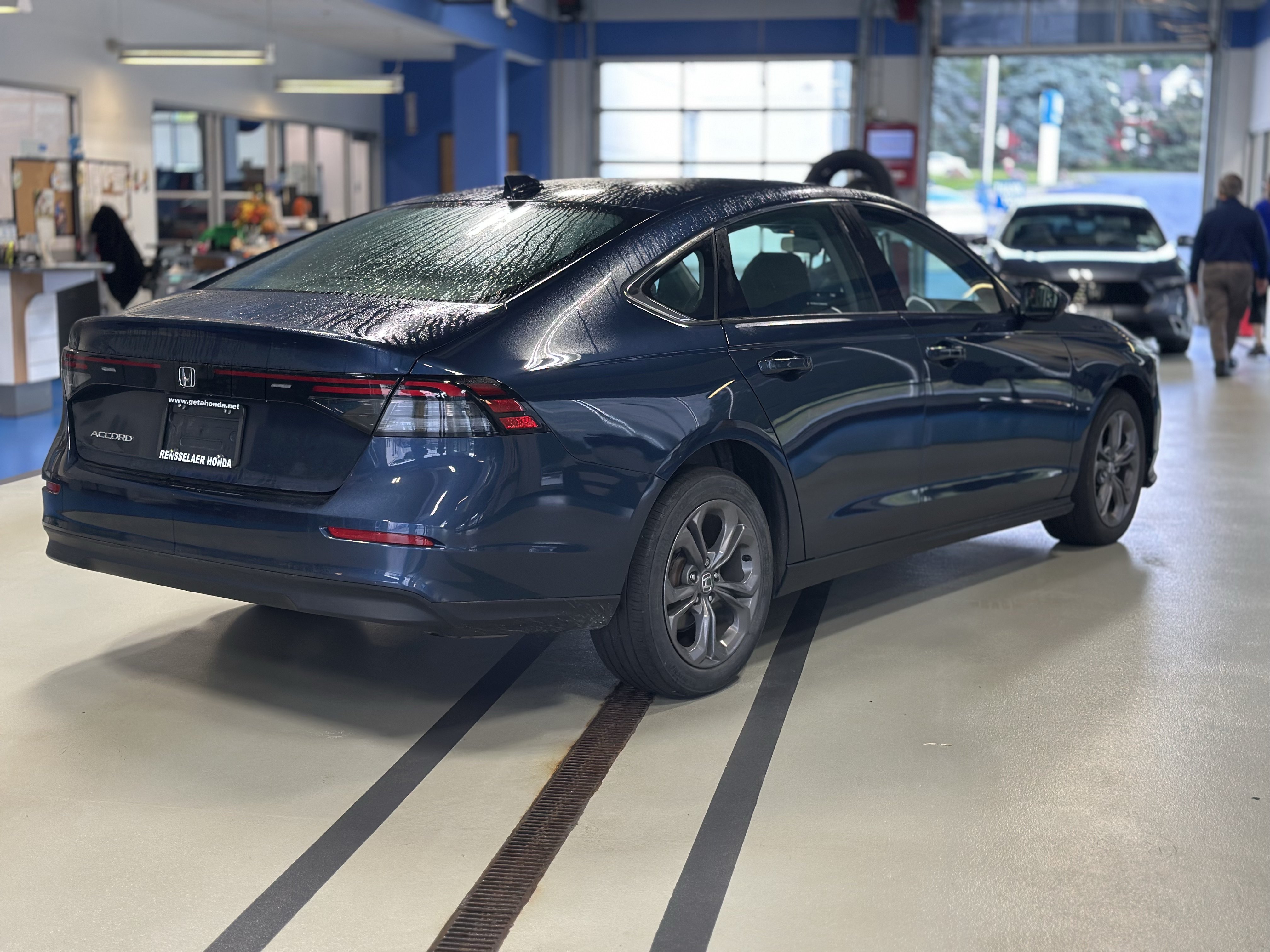 Used 2024 Honda Accord EX image 5