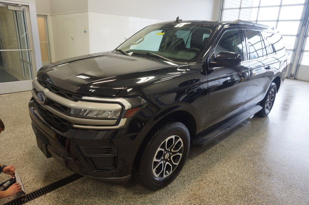 Used 2024 Ford Expedition Max XLT AWD/4WD image 1