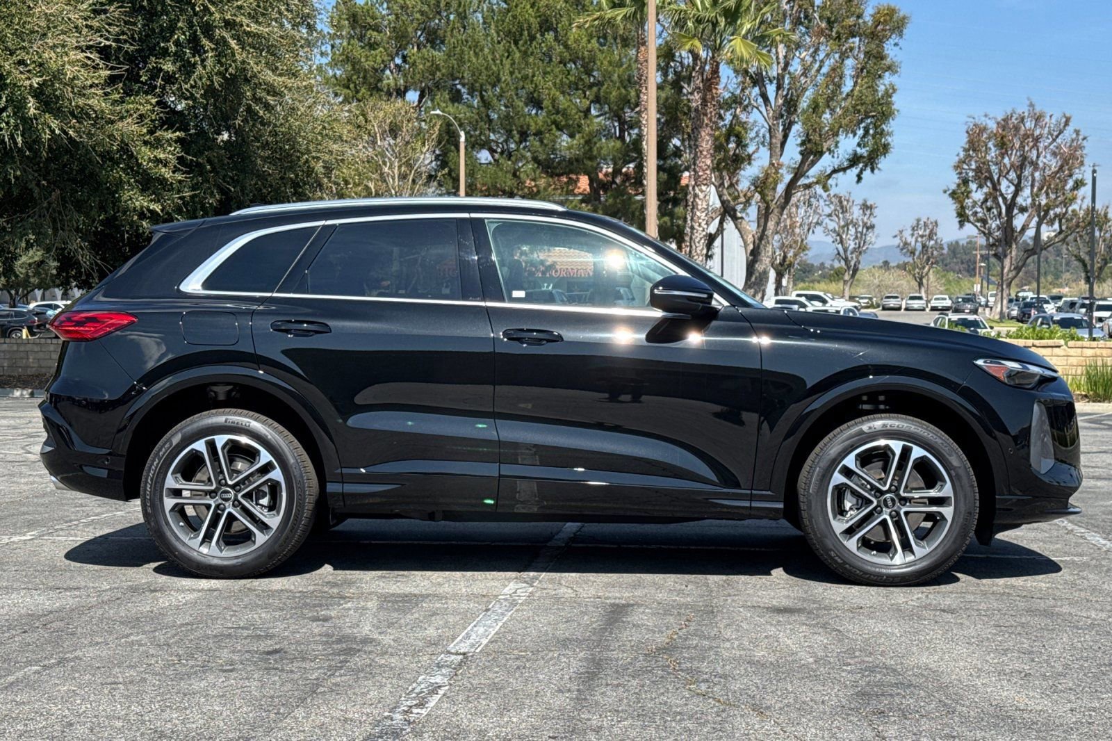 New 2025 Audi Q5 Premium image 3