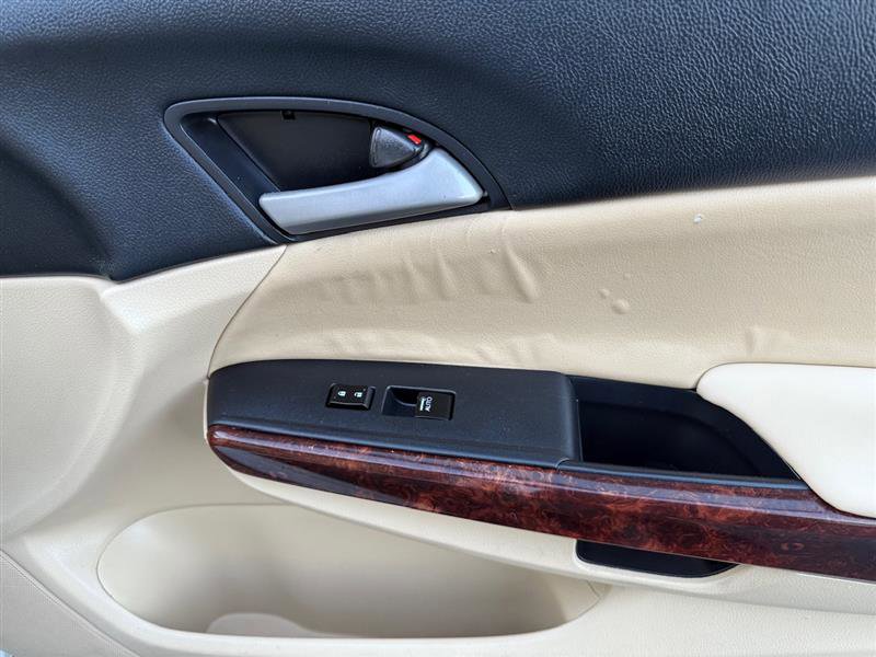 Used 2011 Honda Crosstour EX image 20