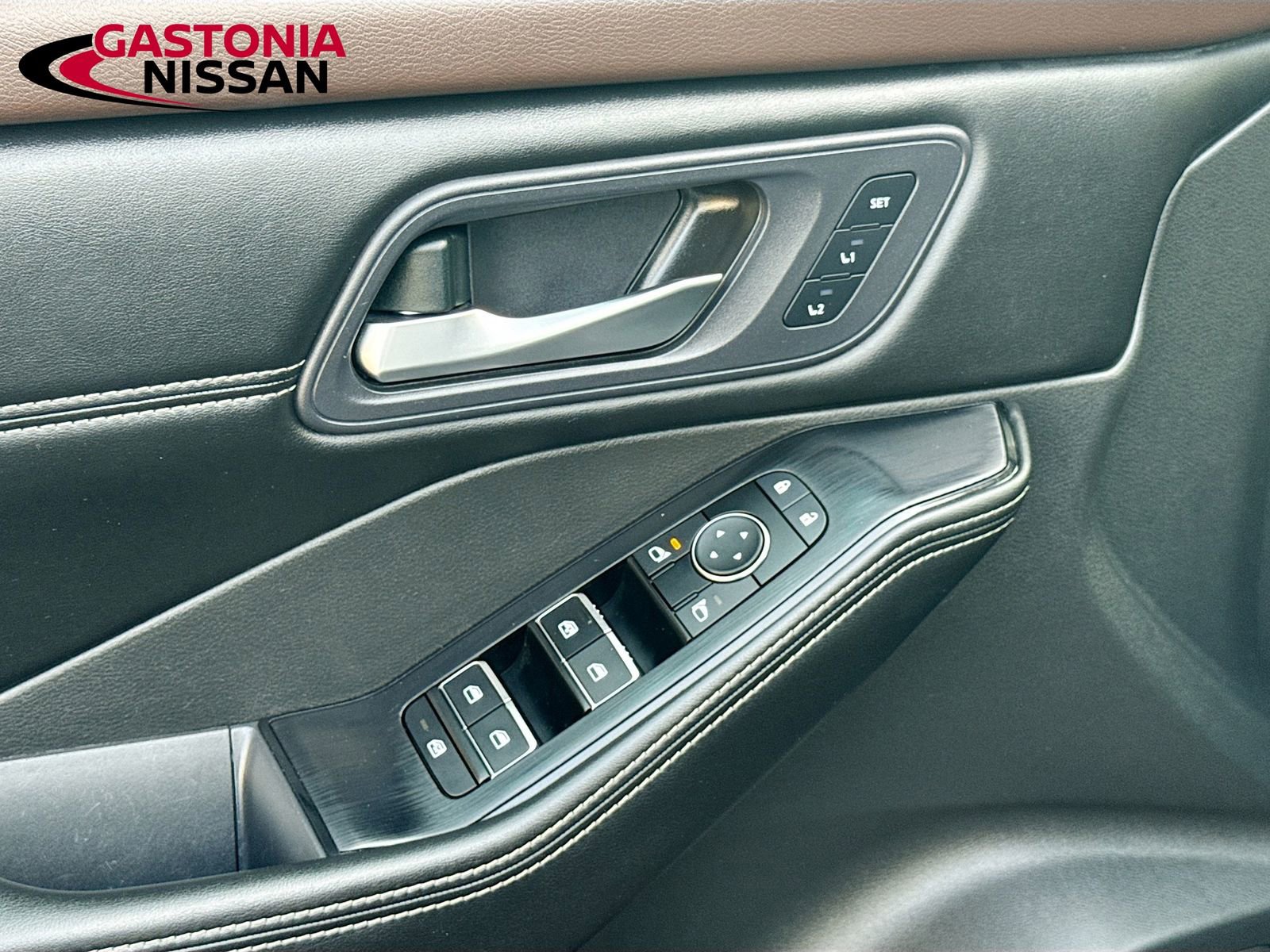 Used 2023 Nissan Rogue SL image 22