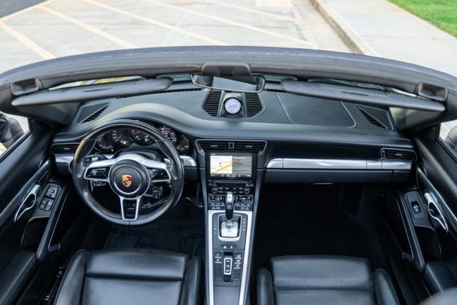 Used 2019 Porsche 911 Carrera image 24