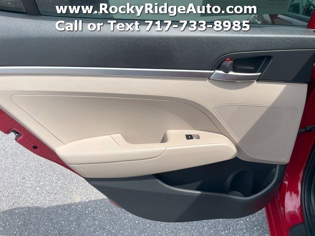 Used 2019 Hyundai Elantra SE image 20