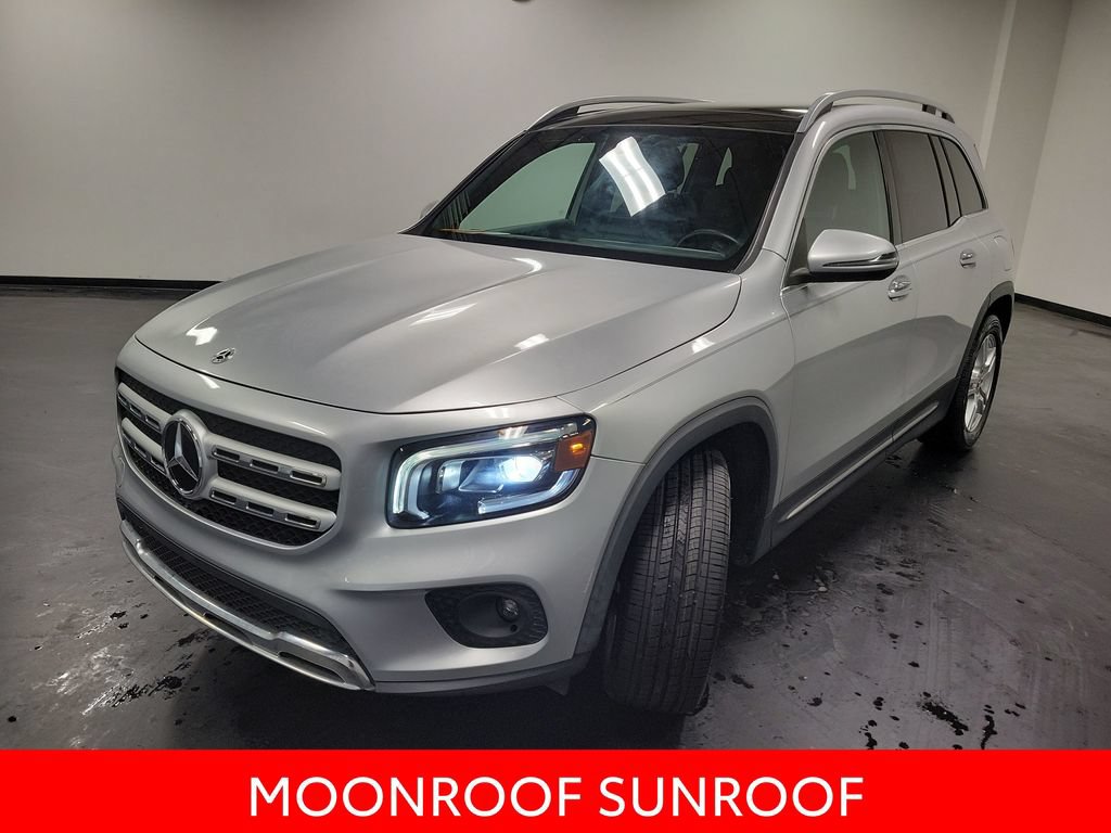 Used 2021 Mercedes-Benz GLB 250 w/ Premium Package image 4