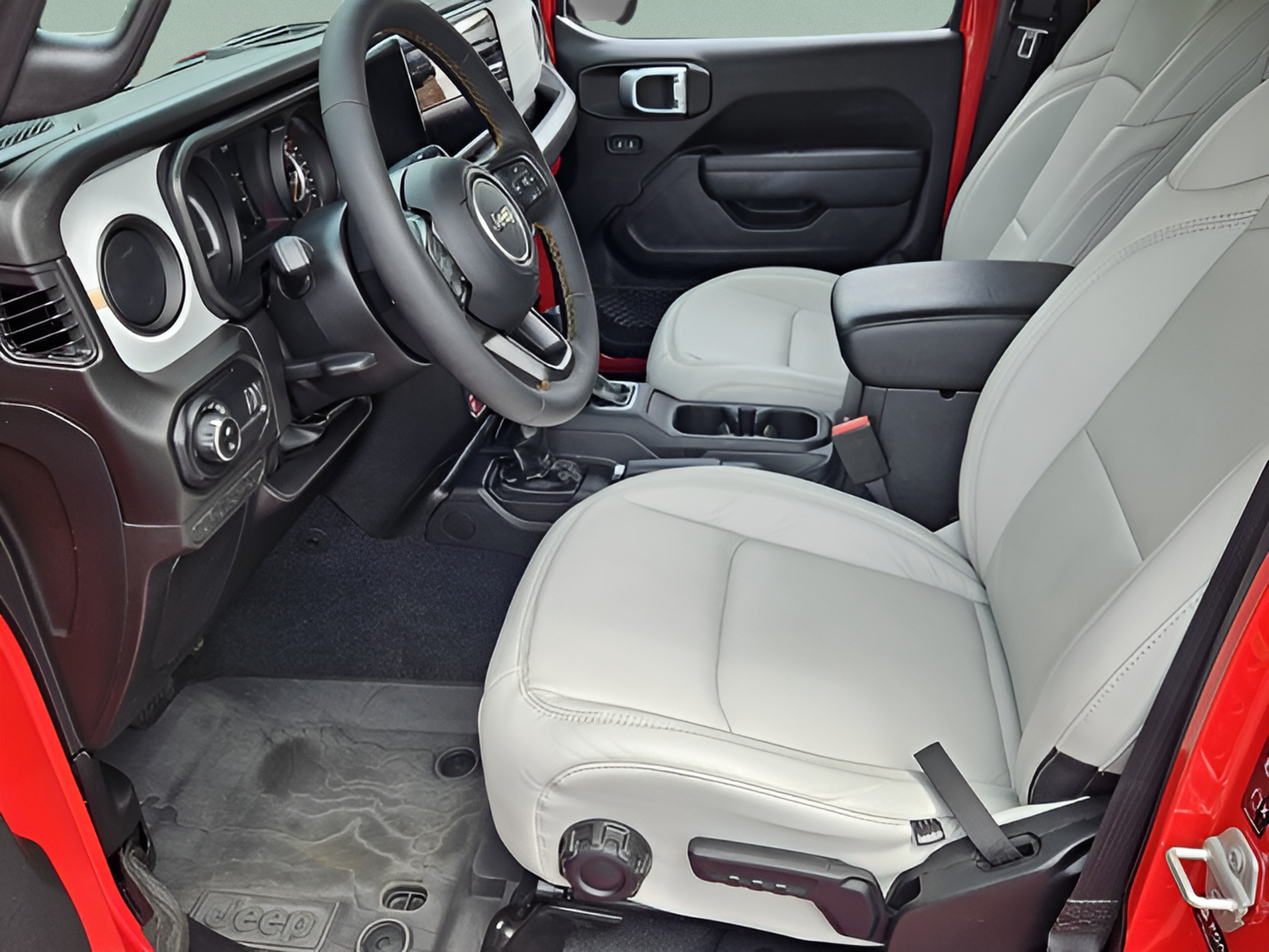 Used 2024 Jeep Gladiator Sport AWD/4WD image 12