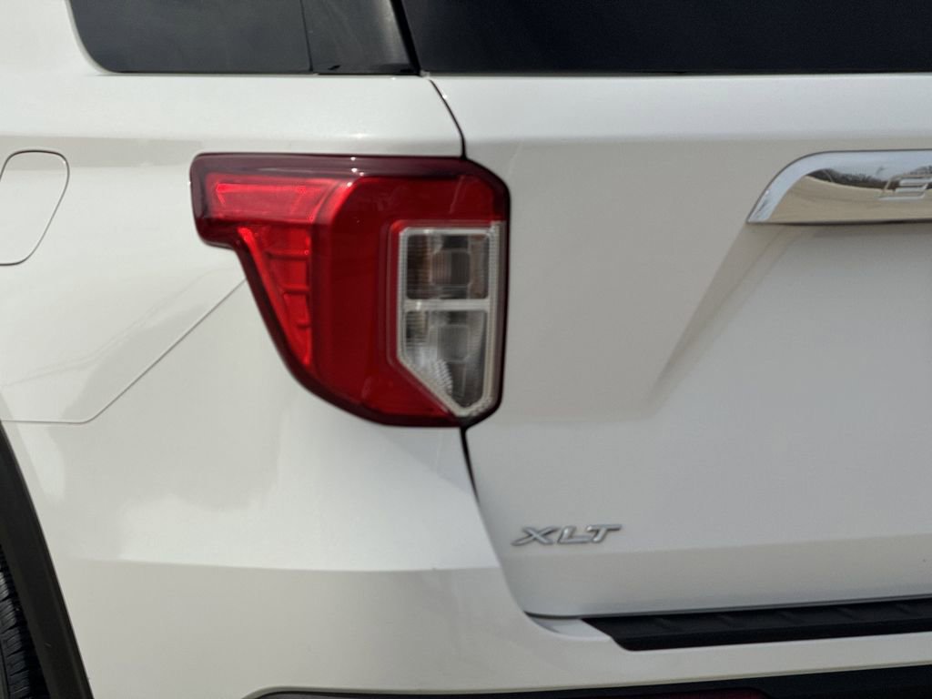 Used 2023 Ford Explorer XLT image 10
