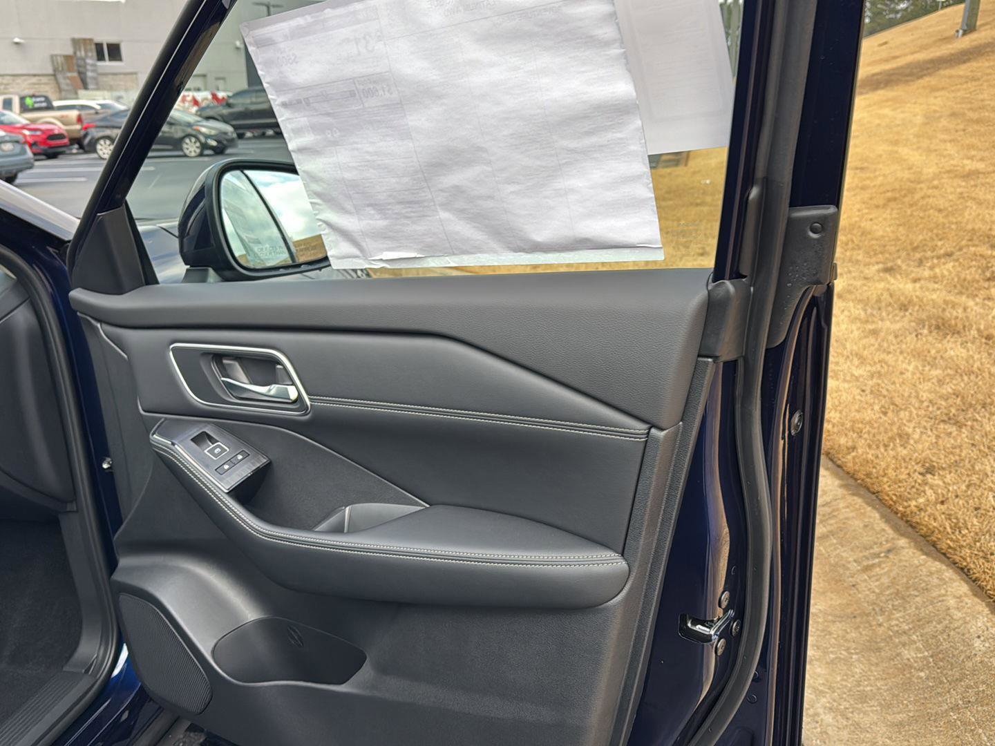 New 2026 Nissan Rogue Platinum w/ Platinum Premium Package image 12