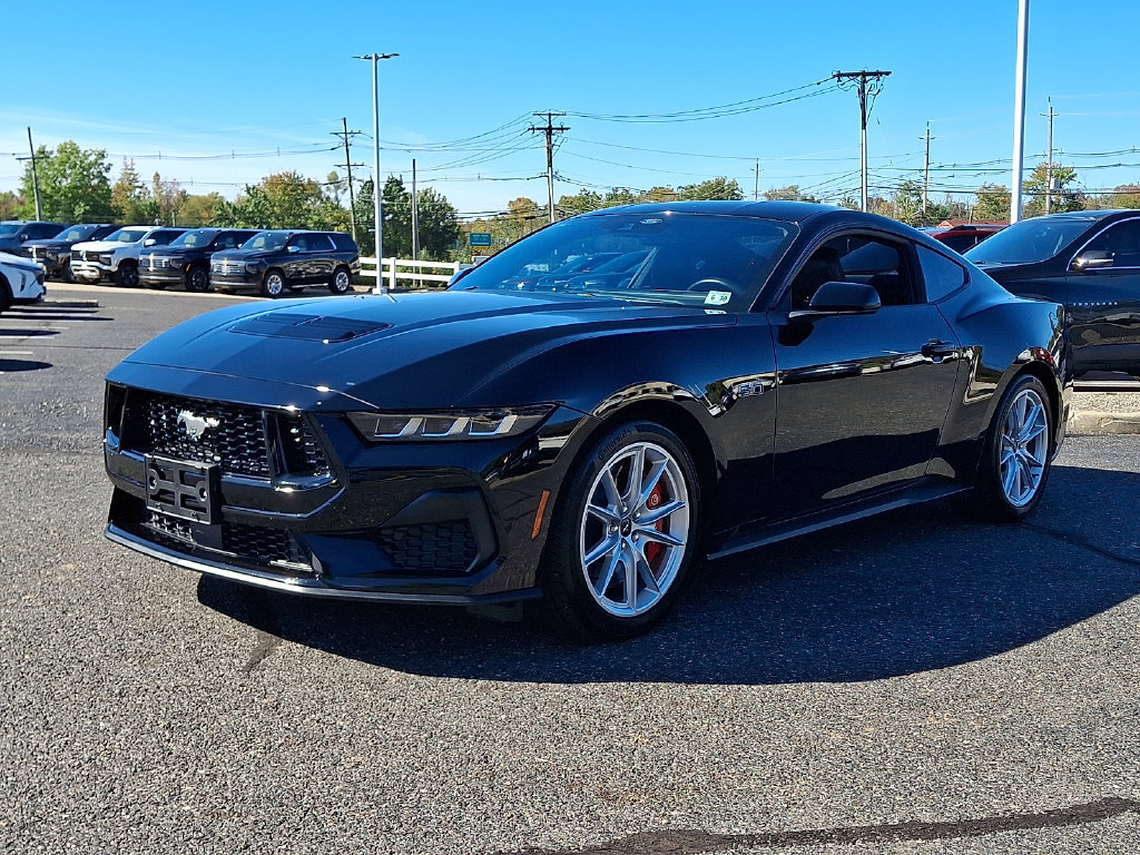 Used 2025 Ford Mustang GT Premium RWD image 6