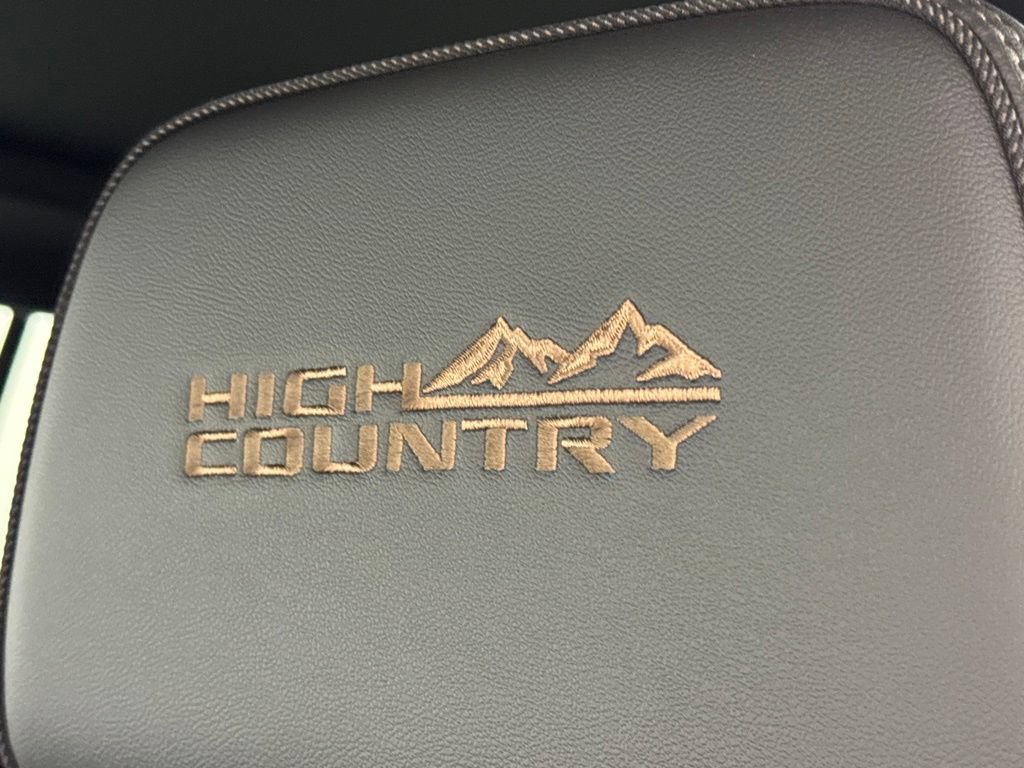 Certified 2026 Chevrolet Suburban High Country AWD/4WD image 40