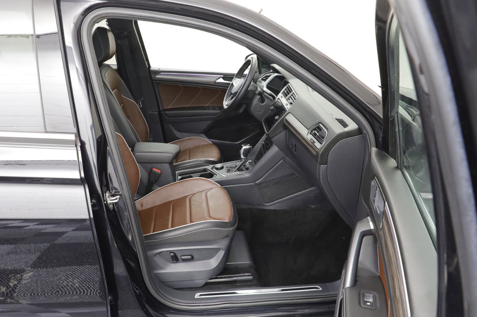 Used 2023 Volkswagen Tiguan SEL R-Line image 20