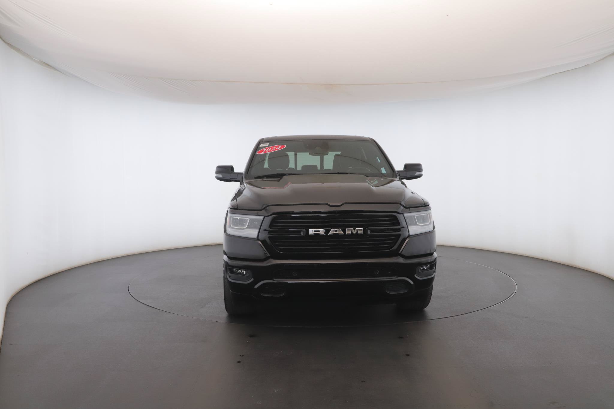 Used 2024 RAM 1500 Laramie AWD/4WD image 25