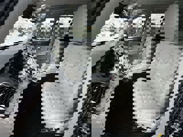 Used 2025 Volvo XC90 B6 Ultra image 17