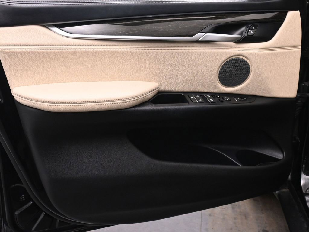 Used 2019 BMW X6 xDrive50i w/ Executive Package image 10