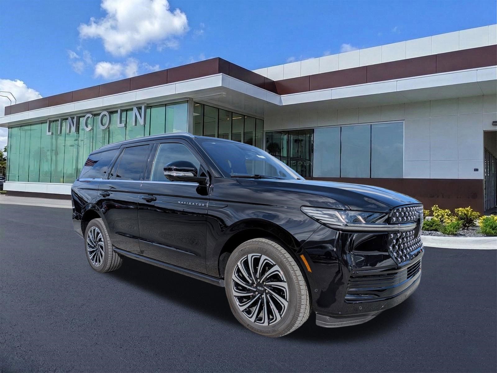 Certified 2025 Lincoln Navigator Black Label image 3