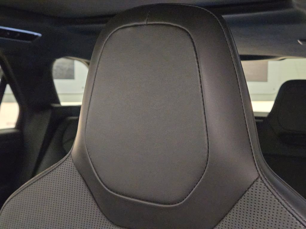 Used 2024 Land Rover Range Rover Sport image 32