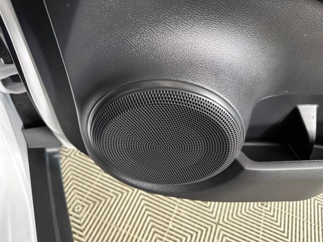 Used 2025 Nissan Kicks Play S image 29