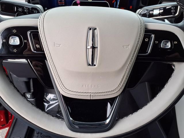 Used 2025 Lincoln Aviator Reserve w/ Equipment Group 201A image 24