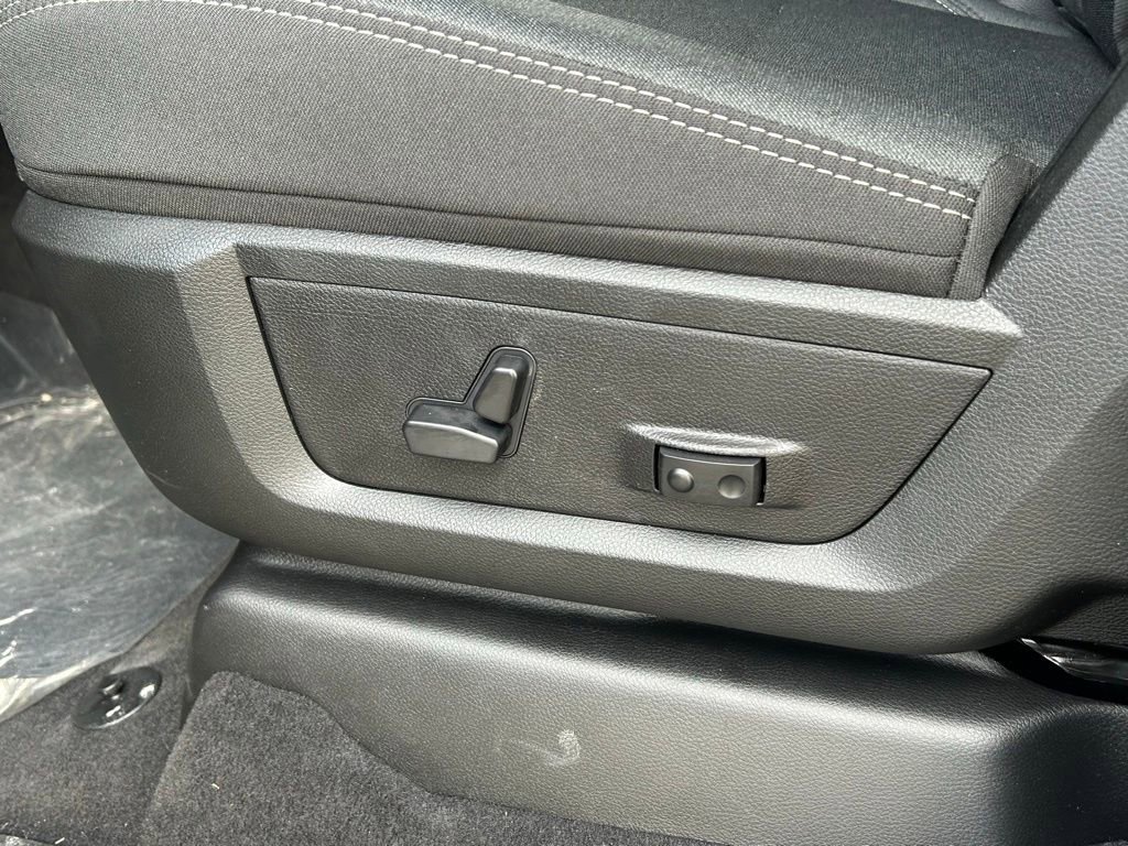 New 2025 RAM 2500 Big Horn image 16