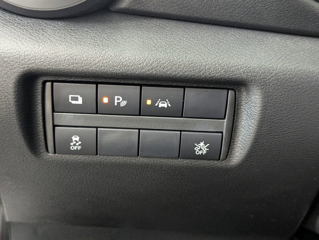 Used 2021 Nissan Versa S FWD image 13