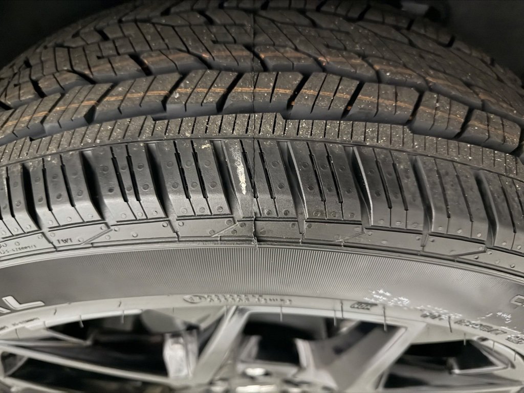 New 2026 Chevrolet Traverse RS image 7