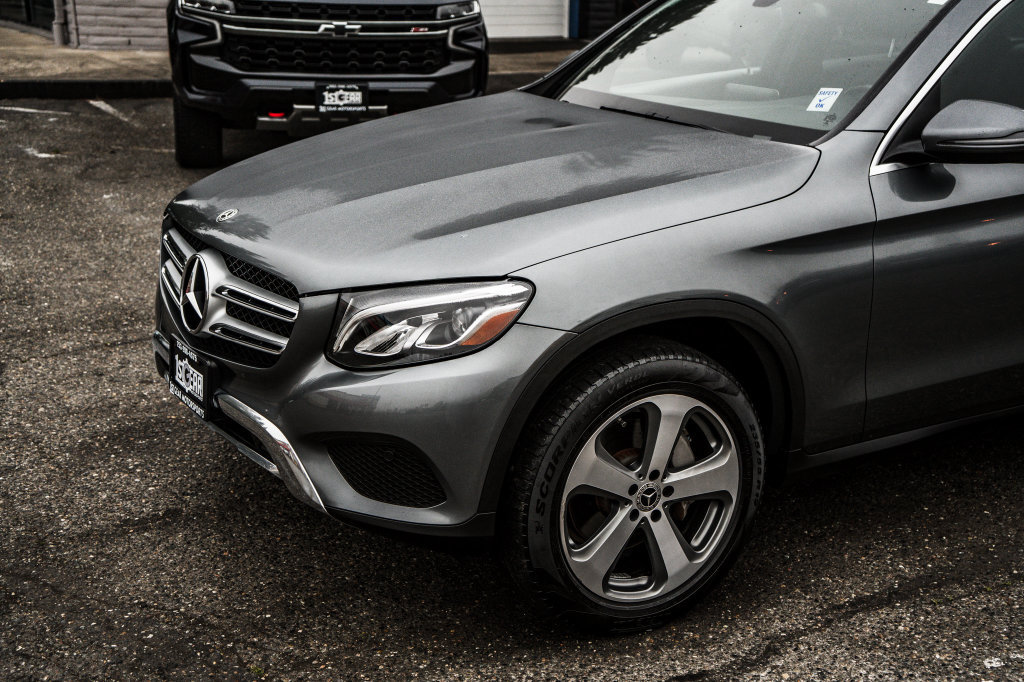Used 2019 Mercedes-Benz GLC 300 4MATIC image 20