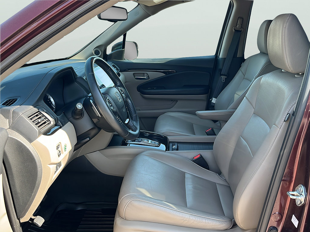 Used 2017 Honda Pilot Touring image 17