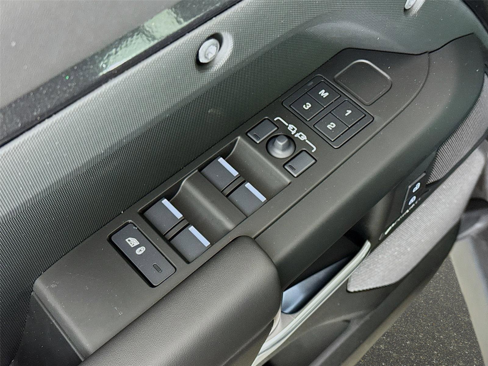 Used 2026 Land Rover Defender 110 S AWD/4WD image 20
