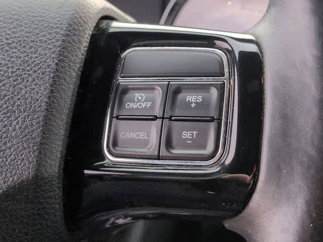 Used 2016 Dodge Grand Caravan SE image 24