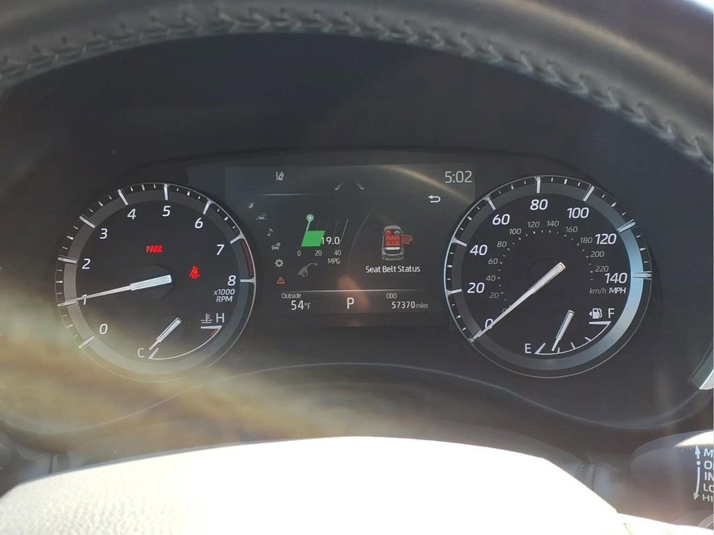 Used 2021 Toyota Highlander XLE AWD/4WD image 31