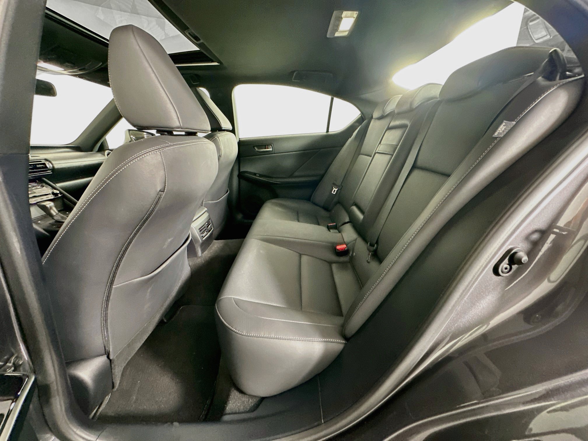 Used 2024 Lexus IS 350 F Sport RWD image 28