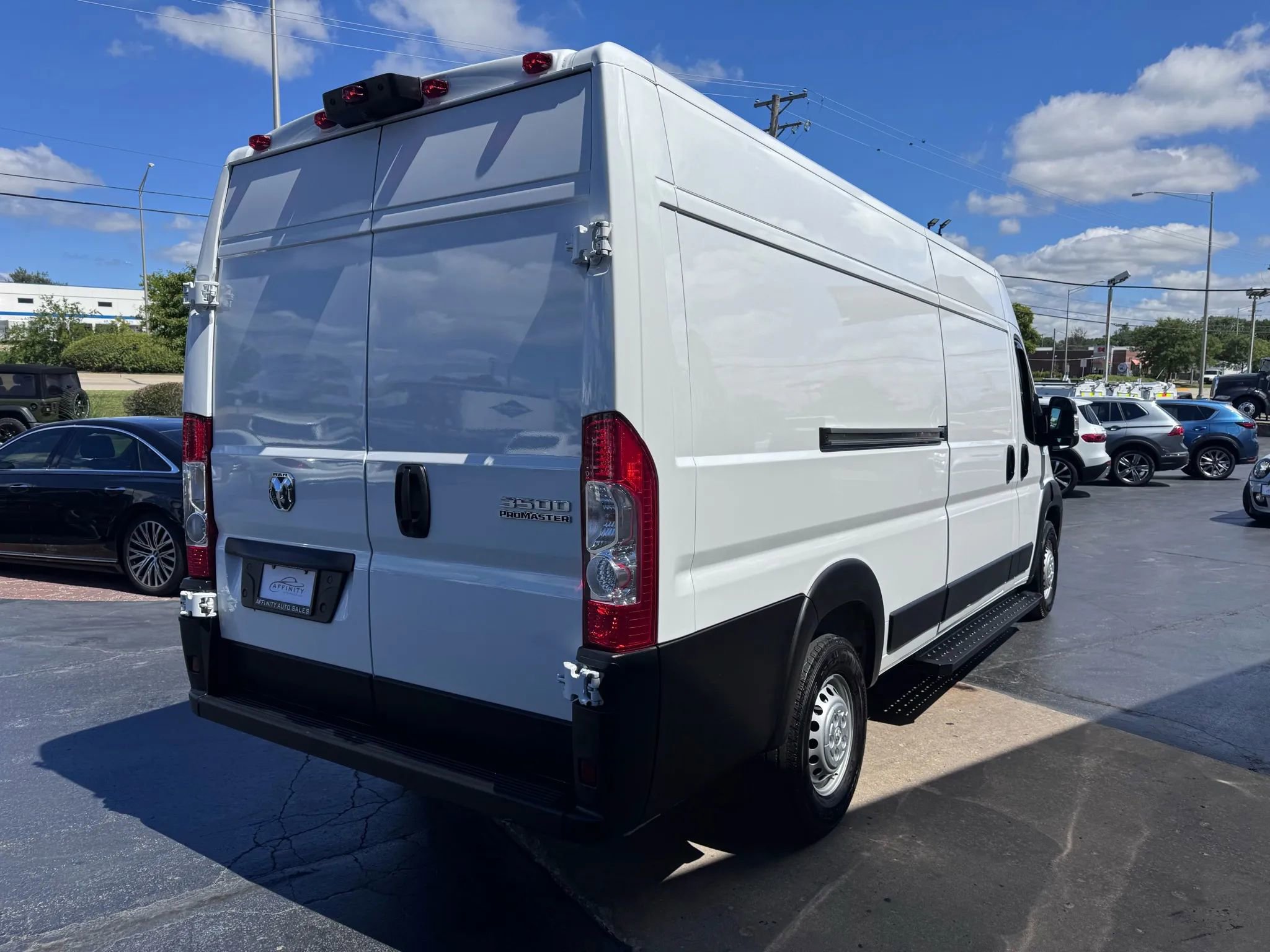 Used 2024 RAM ProMaster 3500 w/ Convenience Group FWD image 5