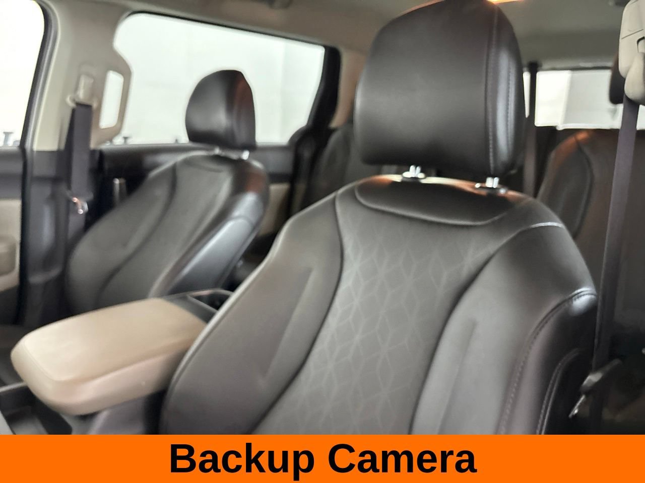 Used 2026 Kia Carnival FWD image 10