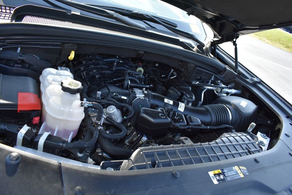 Used 2024 Jeep Grand Cherokee Limited image 36