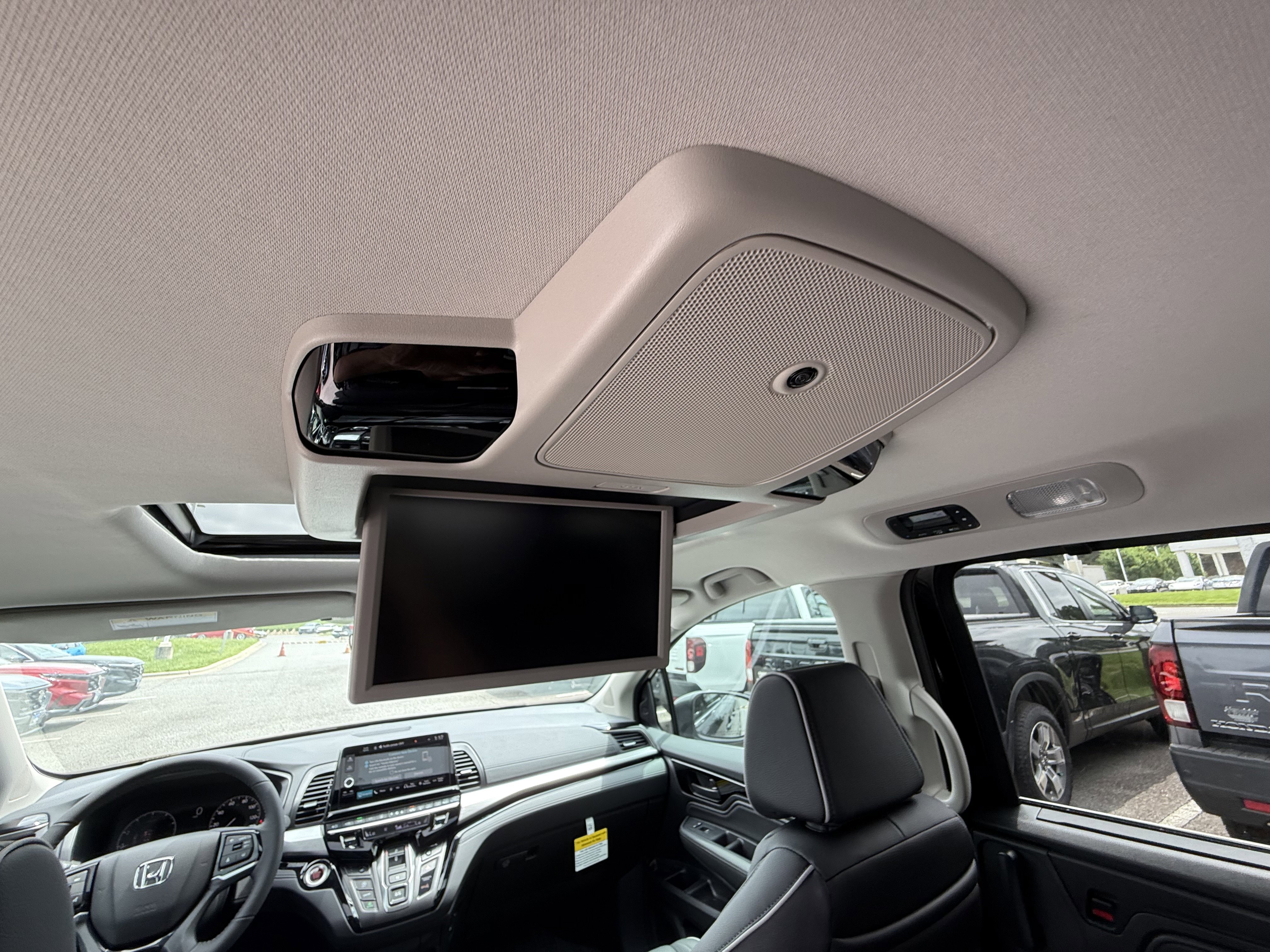 New 2026 Honda Odyssey Touring image 32