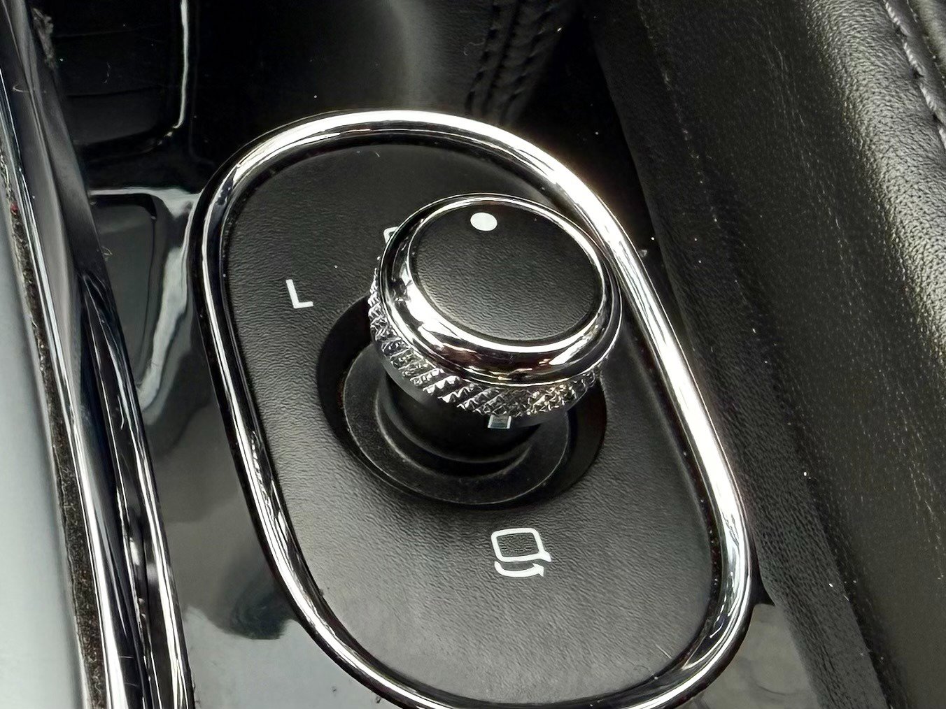 Used 2017 Bentley Continental GT image 32