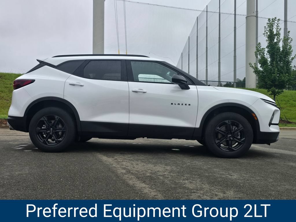 Certified 2023 Chevrolet Blazer LT w/ Convenience Package FWD image 2