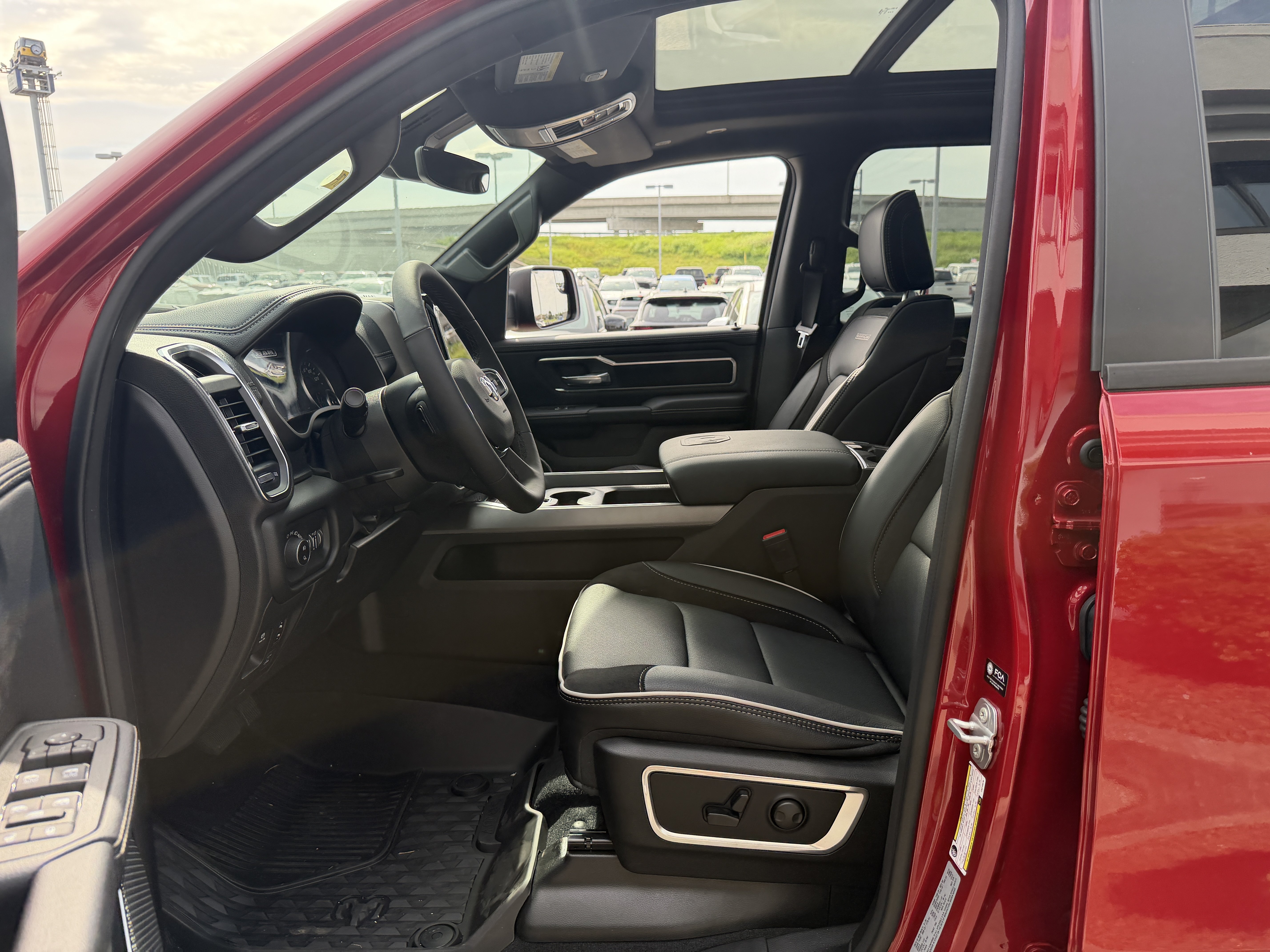 New 2026 RAM 1500 Laramie w/ Sport Appearance Package AWD/4WD image 34