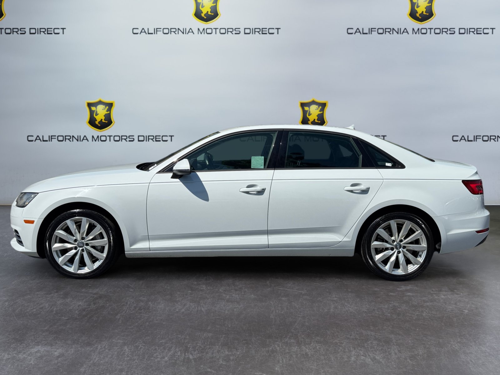 Used 2017 Audi A4 2.0T Premium w/ Audi MMI Navigation Plus FWD image 2