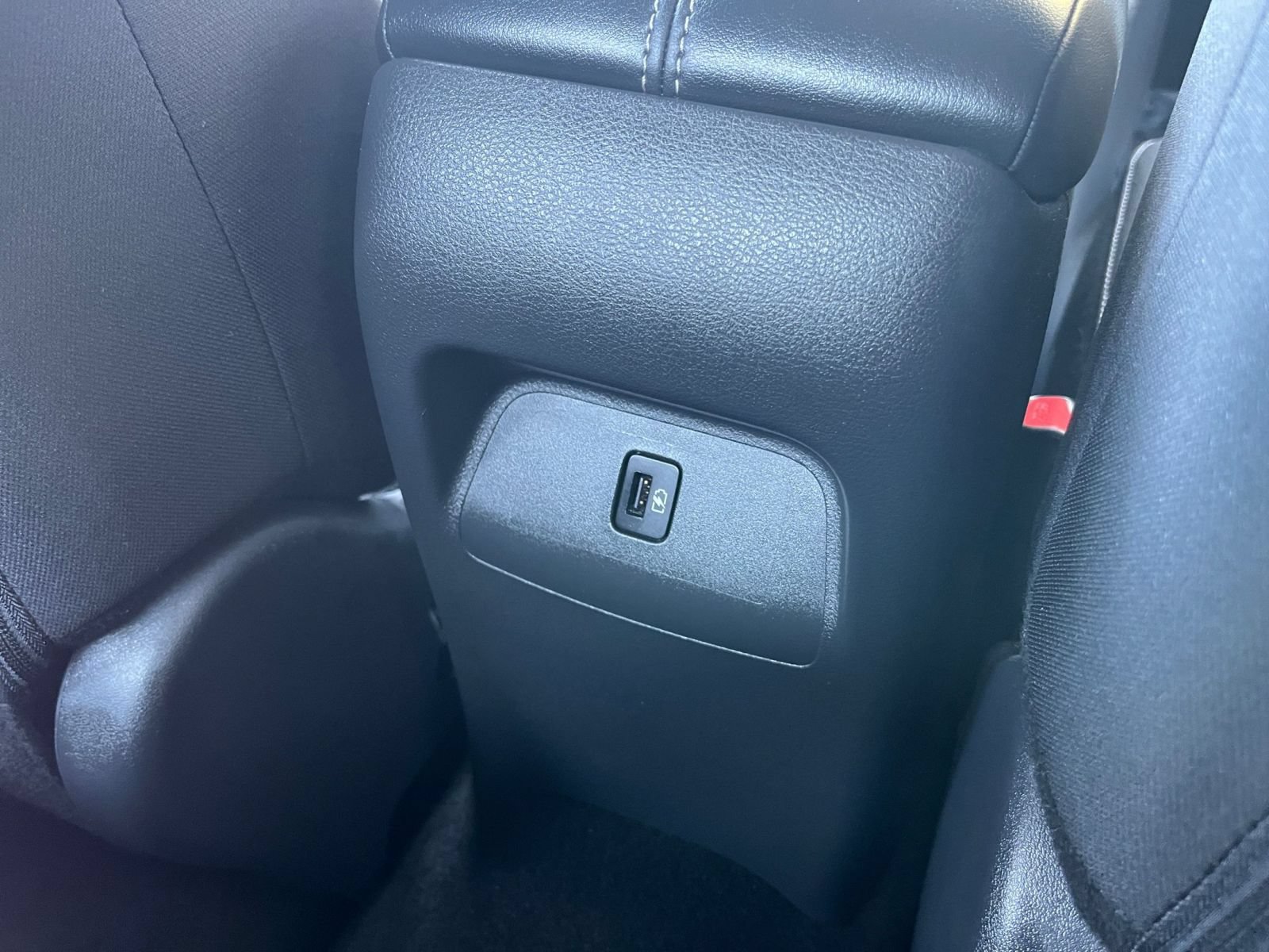 Used 2025 Nissan Sentra SV FWD image 25