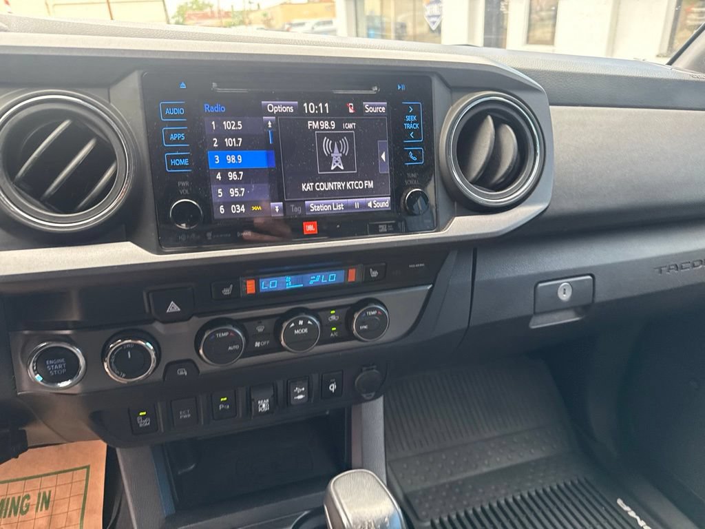Used 2019 Toyota Tacoma TRD Sport w/ TRD Premium Sport Package AWD/4WD image 28