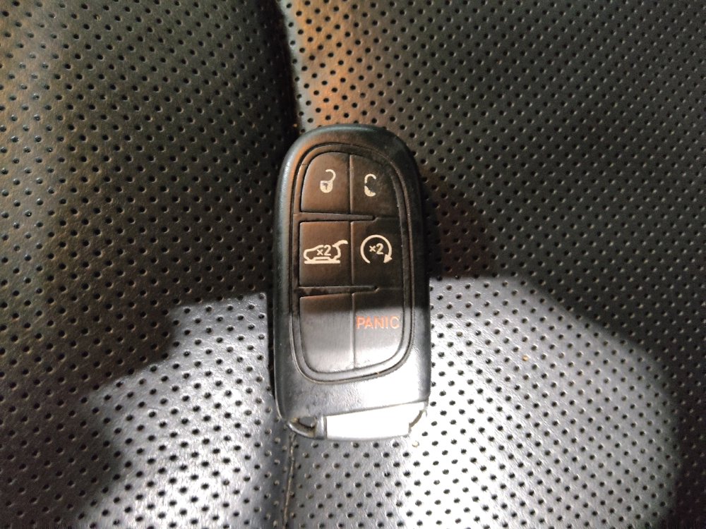 Used 2015 Jeep Cherokee Limited w/ Luxury Group image 32