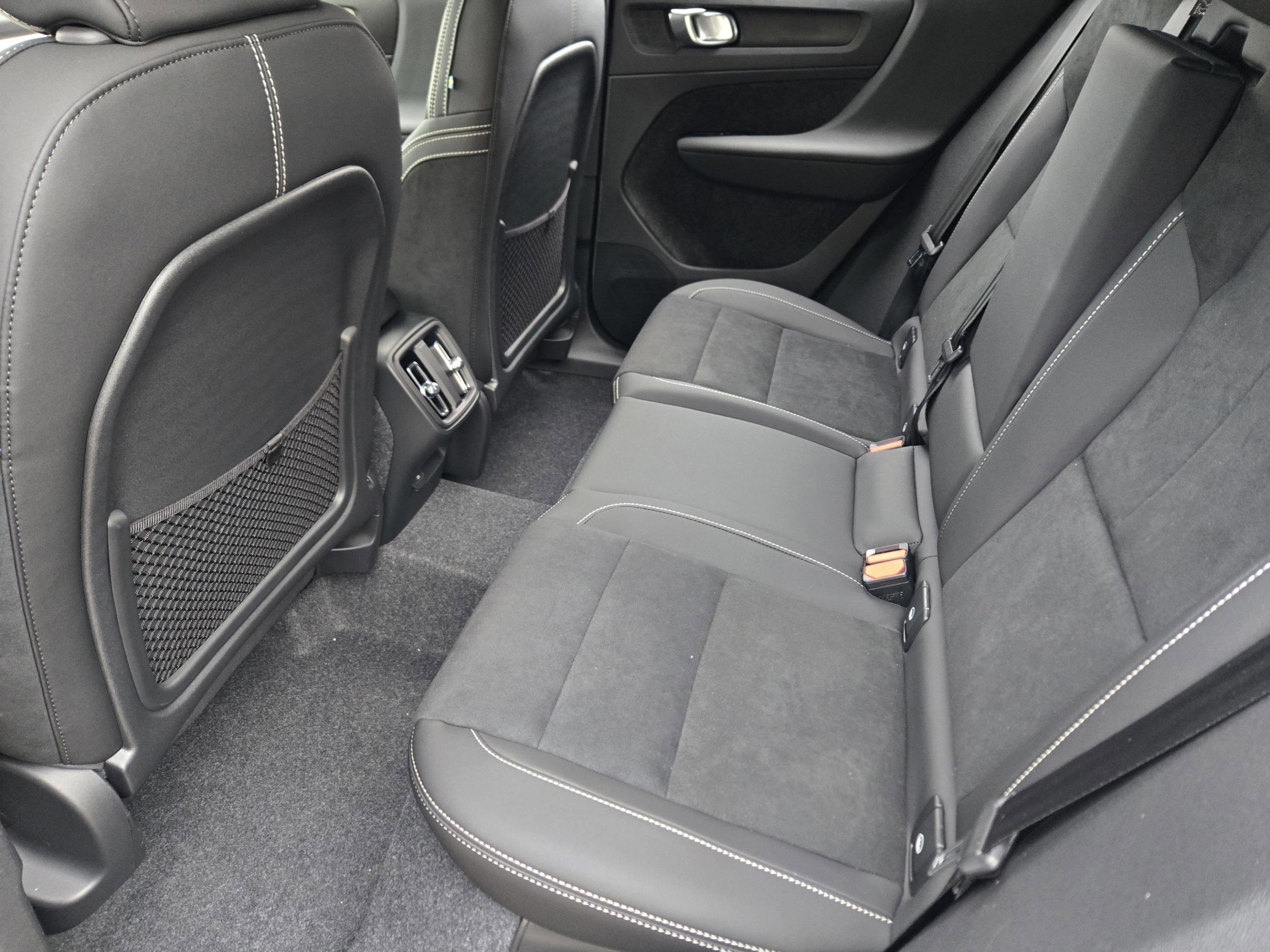 New 2026 Volvo XC40 B5 Ultra w/ Protection Package Premier AWD/4WD image 26