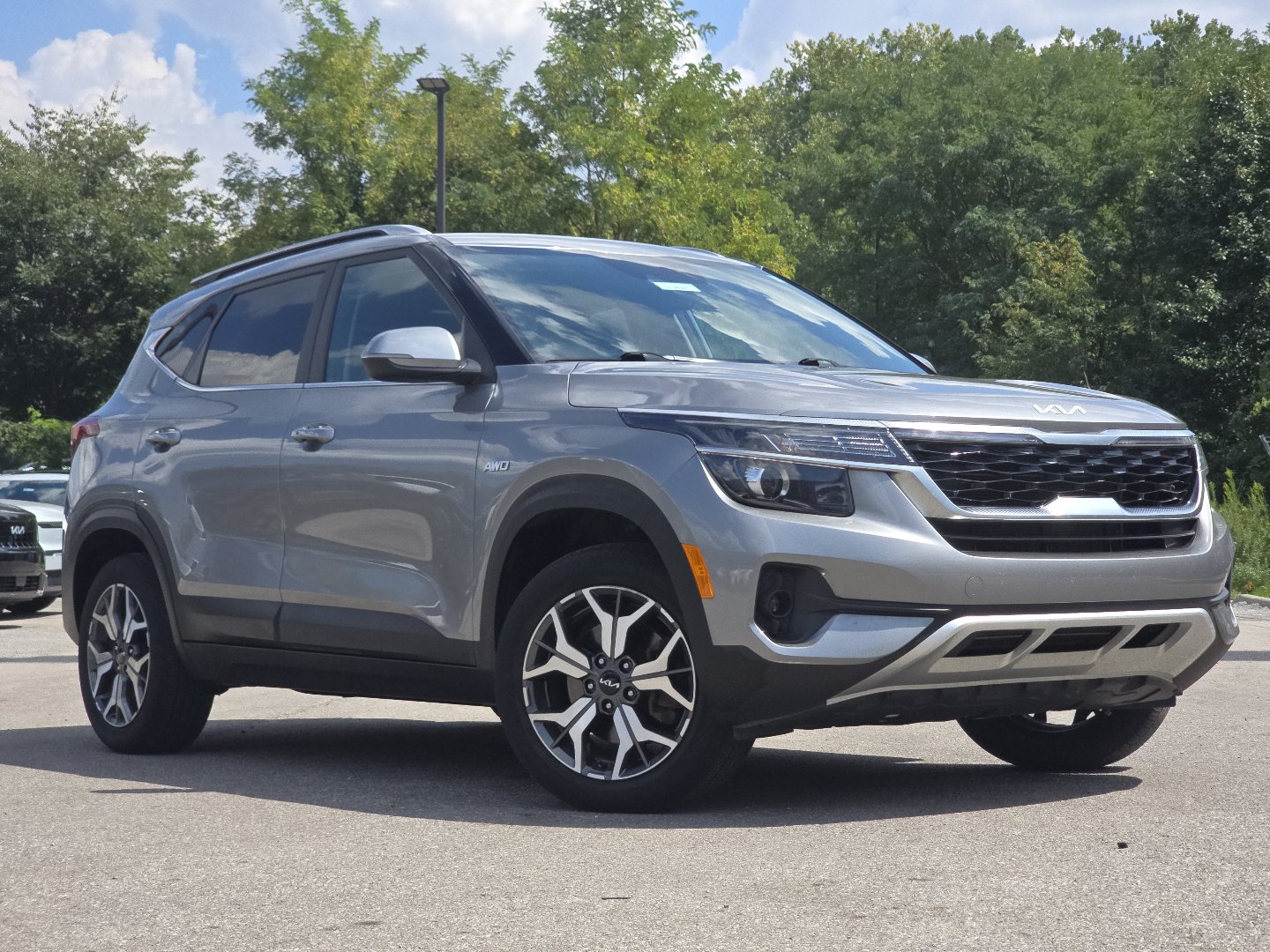 Used 2023 Kia Seltos EX AWD/4WD image 1