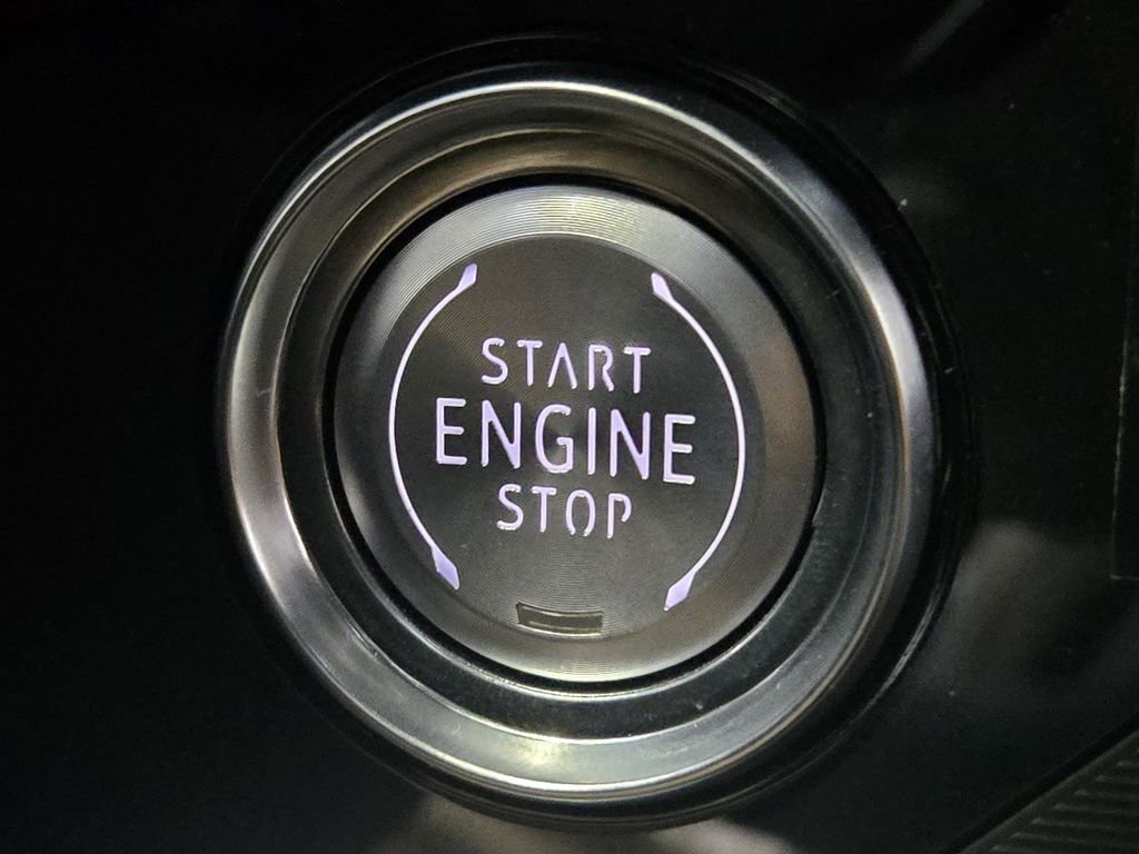 New 2025 Chevrolet Corvette E-Ray image 22