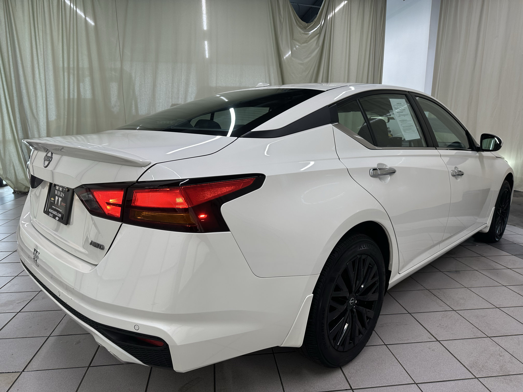 Used 2025 Nissan Altima 2.5 SV w/ SV Special Edition Package AWD/4WD image 5