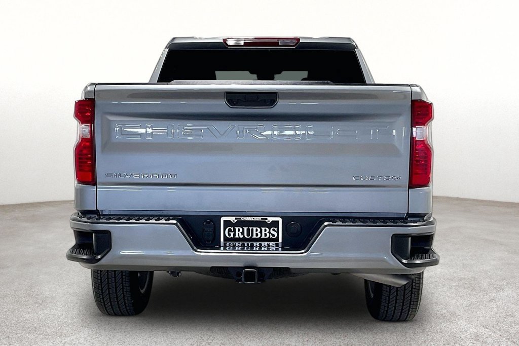 Used 2026 Chevrolet Silverado 1500 Custom RWD image 5