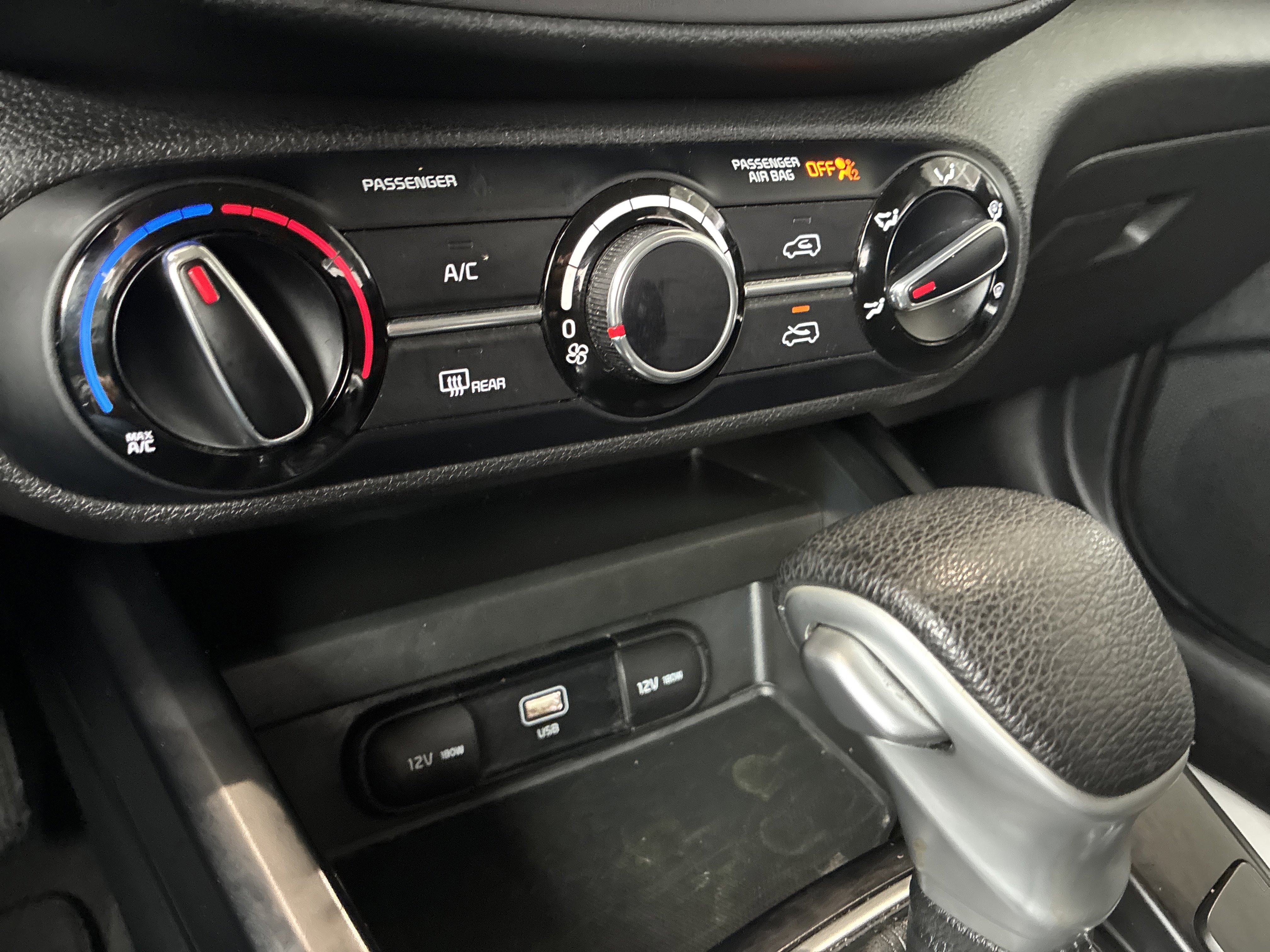 Used 2023 Kia Soul LX w/ LX Technology Package image 30