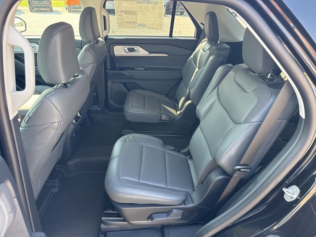 New 2026 Ford Explorer Active w/ Active Comfort Package image 17