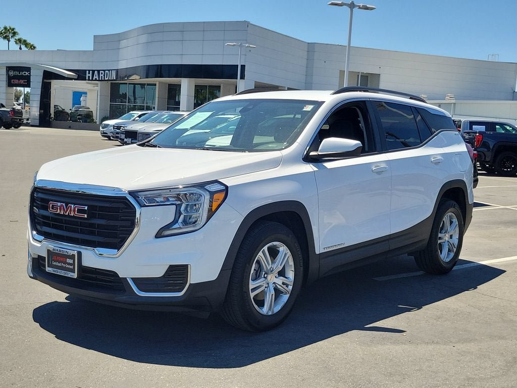 Used 2022 GMC Terrain SLE w/ Driver Convenience Package FWD image 2