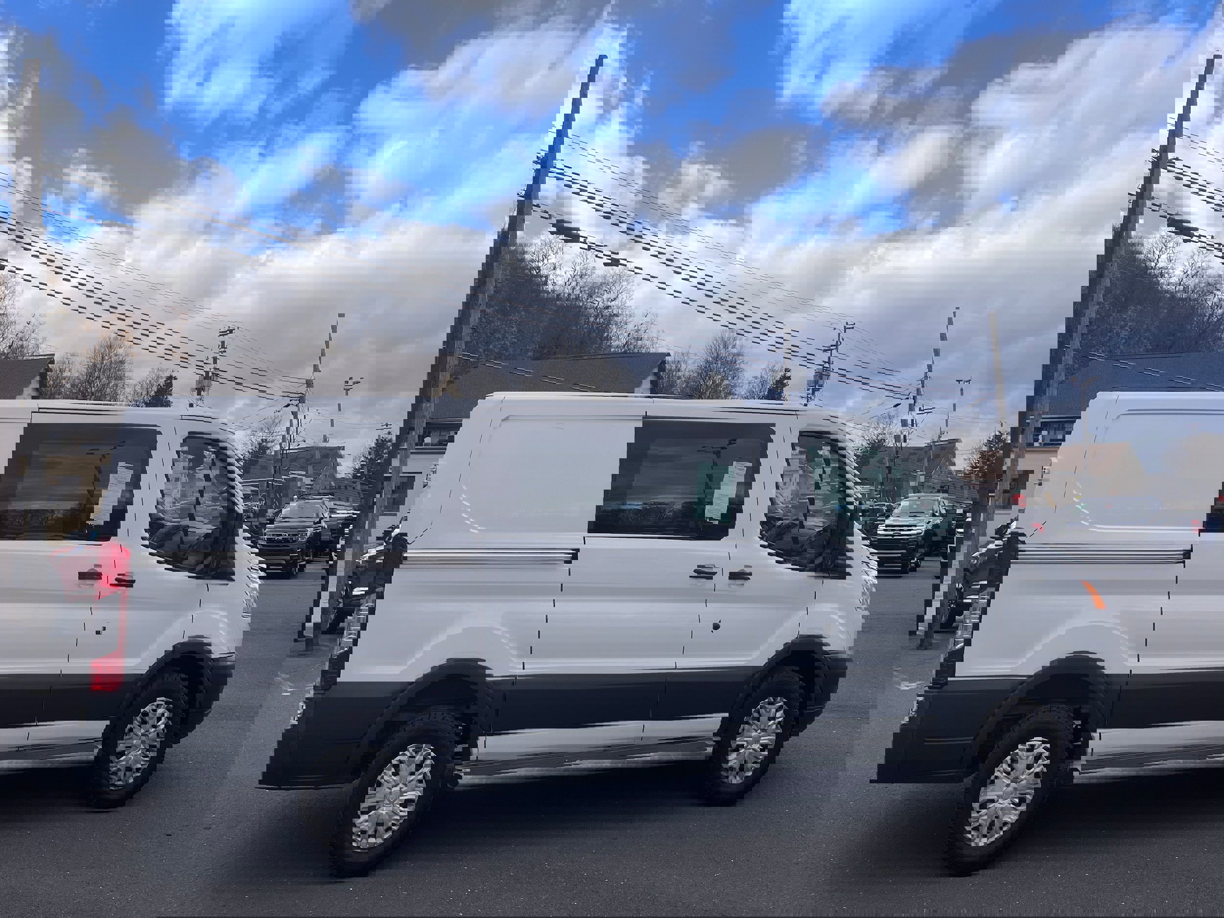 Used 2018 Ford Transit 250 130 Low Roof w/ Exterior Upgrade Package image 4